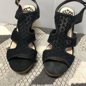 Fergalicious womens shoe size 6